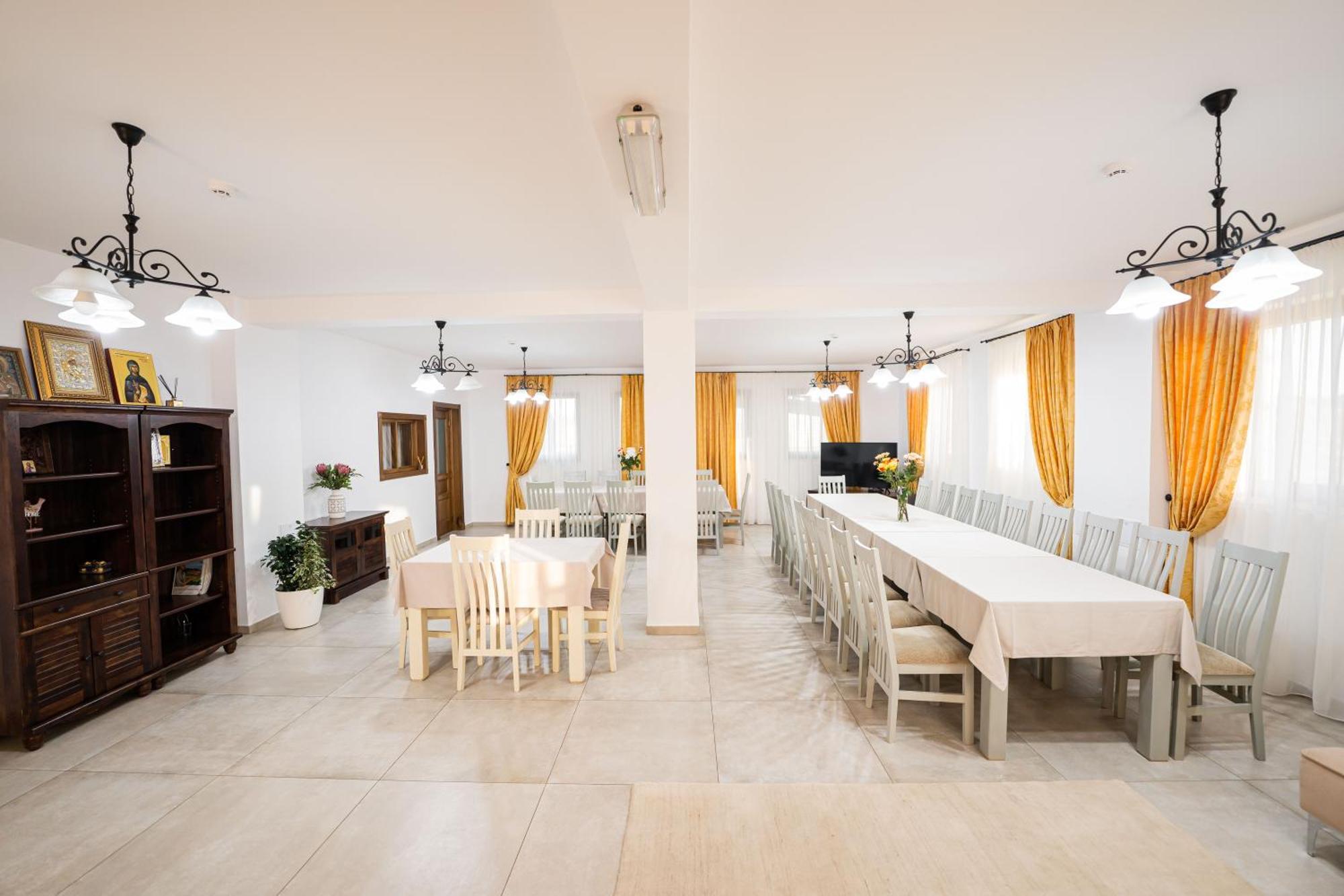 Casa Andra Hotel Siret Exterior photo