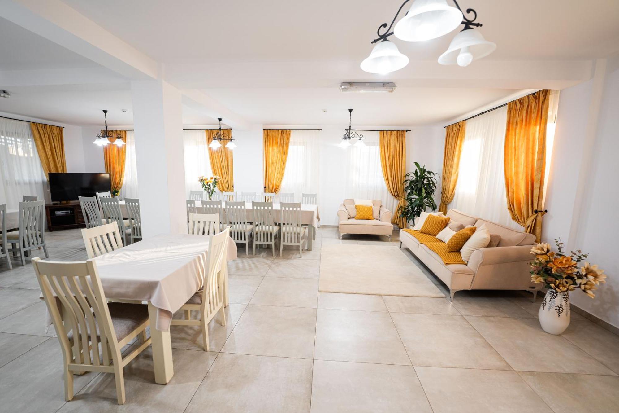 Casa Andra Hotel Siret Exterior photo